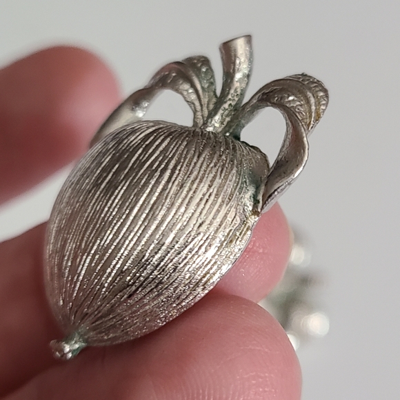 Vintage 1962 apple clip on earrings sarah Coventry Adam's delight silver vtg - Picture 3 of 8